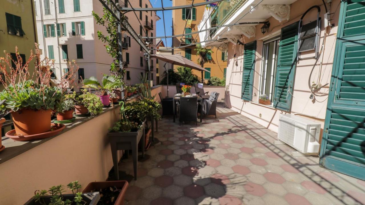 Апартаменти Sole, Terrazza, Centro Citta E Wi-Fi Veloce! Генуя Екстер'єр фото