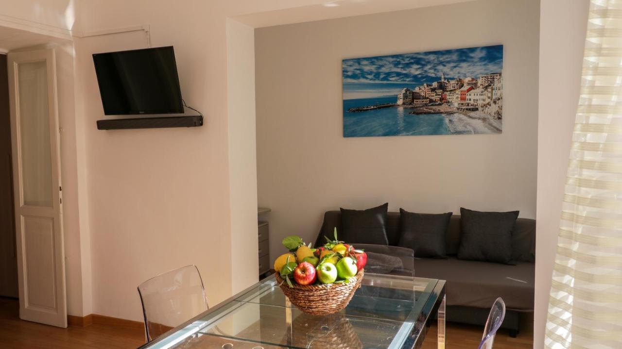 Апартаменти Sole, Terrazza, Centro Citta E Wi-Fi Veloce! Генуя Екстер'єр фото