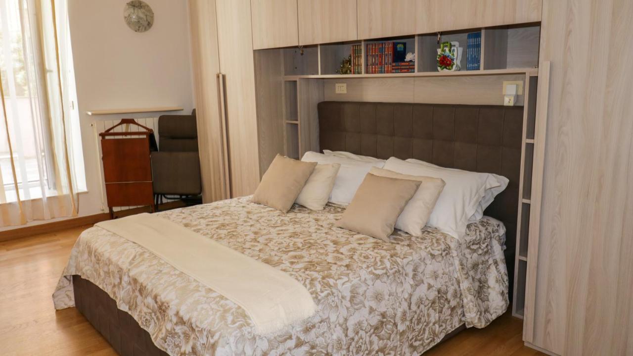 Апартаменти Sole, Terrazza, Centro Citta E Wi-Fi Veloce! Генуя Екстер'єр фото