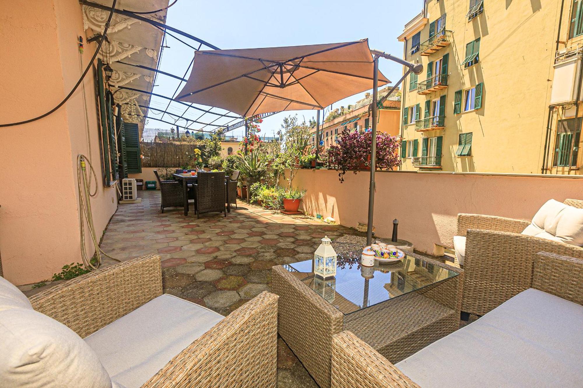 Апартаменти Sole, Terrazza, Centro Citta E Wi-Fi Veloce! Генуя Екстер'єр фото